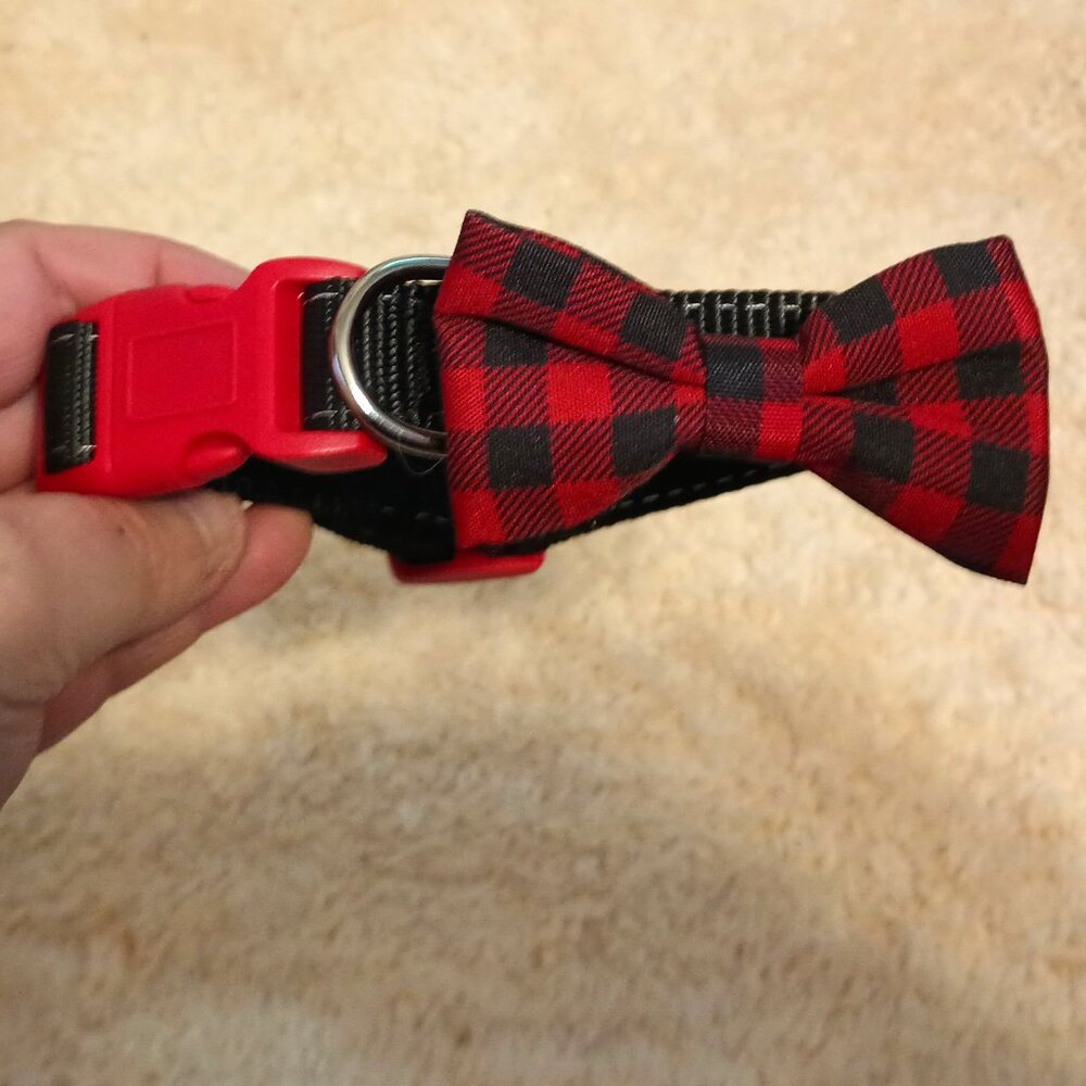 NWOT~Doghaus Dog Collar w/ Removable Red & Black Checkered Plaid BowTie ~Medium